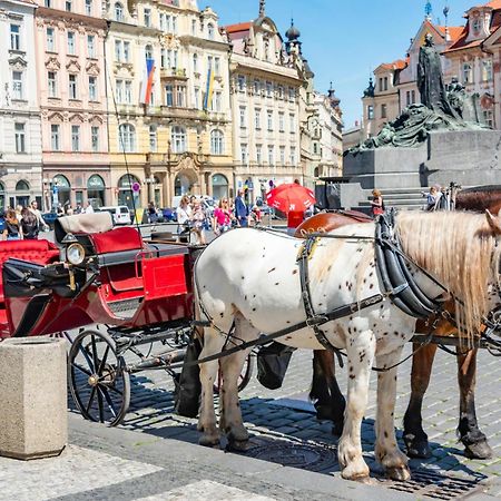 Cozy Homestay At Prague Main Station Exterior photo