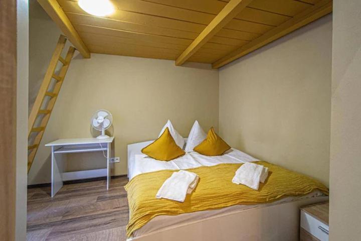 Cozy Homestay At Prague Main Station Exterior photo