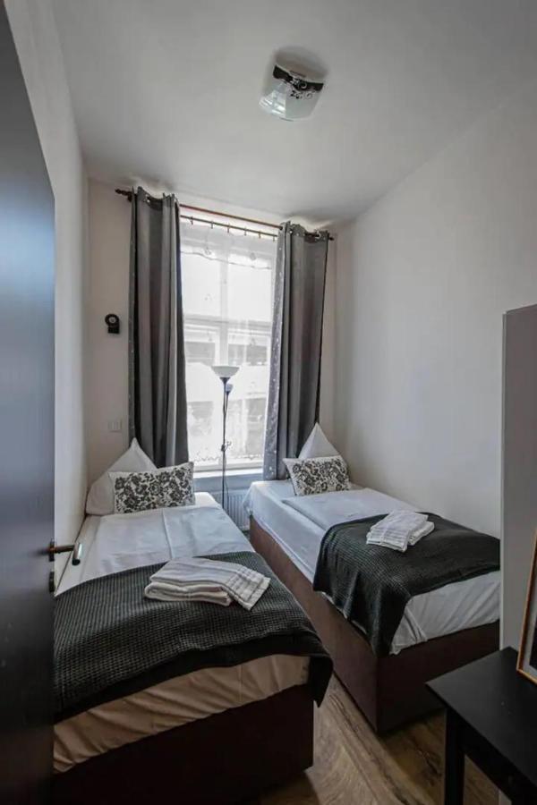 Cozy Homestay At Prague Main Station Exterior photo