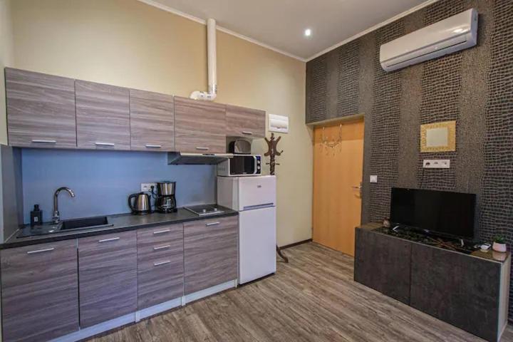 Cozy Homestay At Prague Main Station Exterior photo