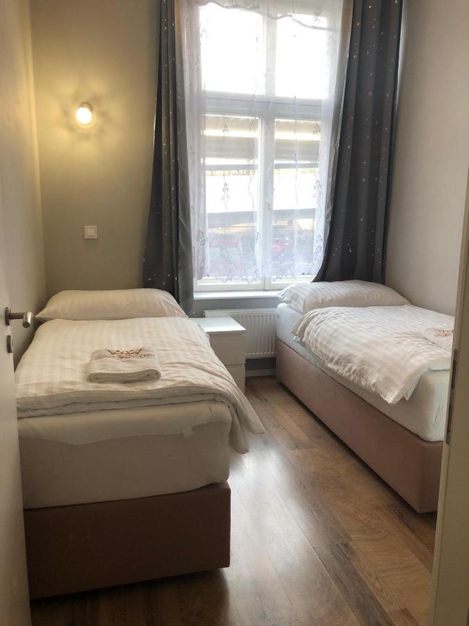 Cozy Homestay At Prague Main Station Exterior photo