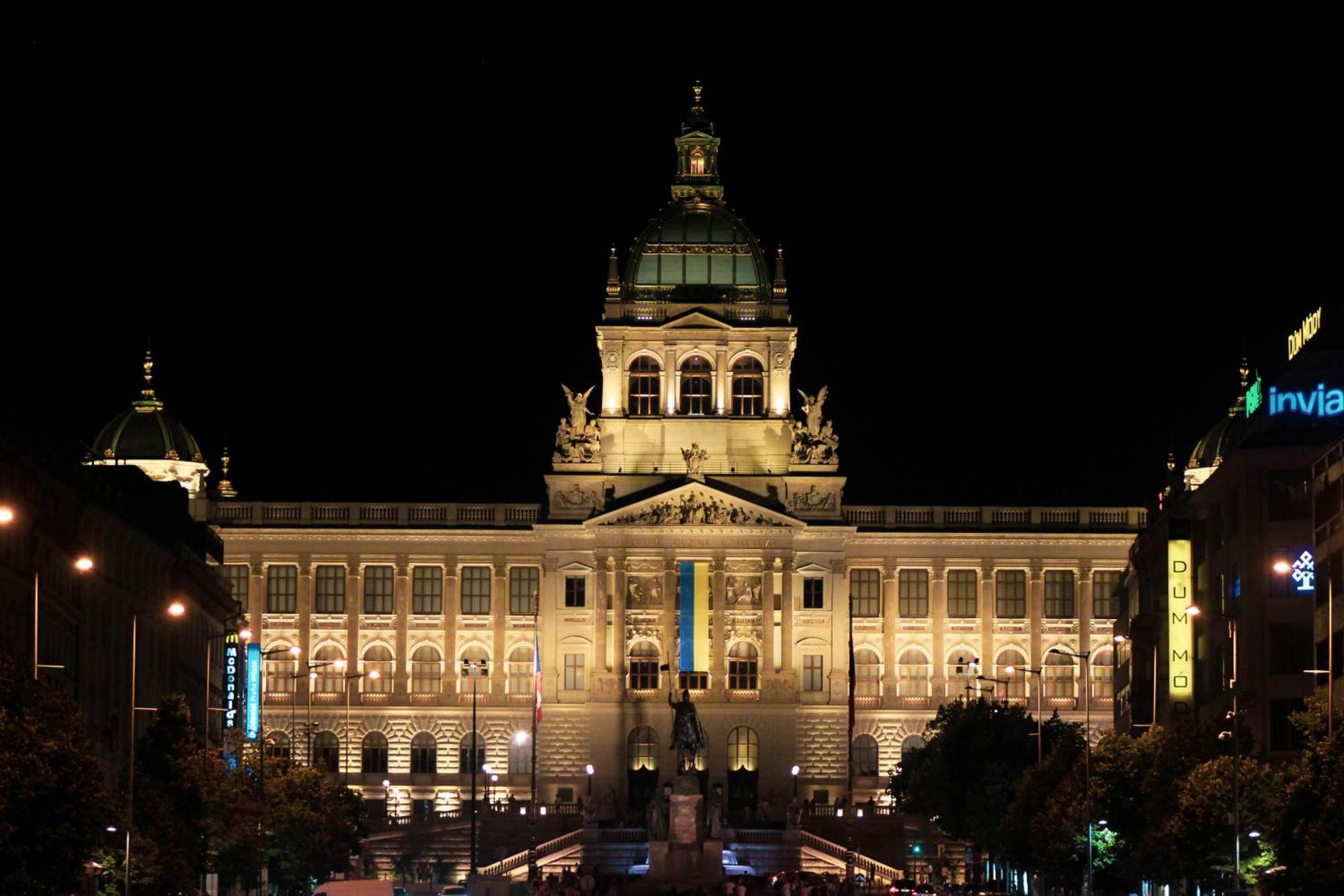 Cozy Homestay At Prague Main Station Exterior photo